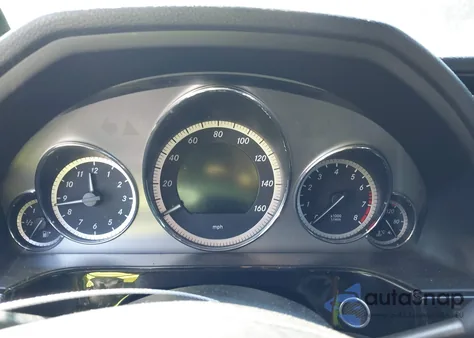 2010 Mercedes-Benz E 350 from USA, damaged, VIN WDDHF5GB3AA101864